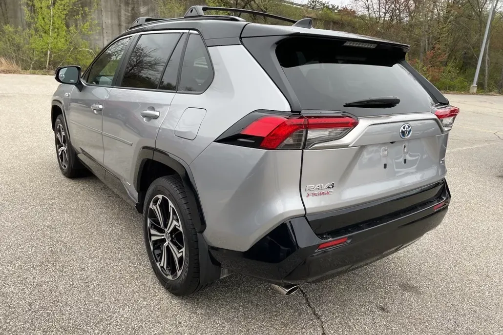 2024 Toyota RAV4 Prime XSE photo 1
