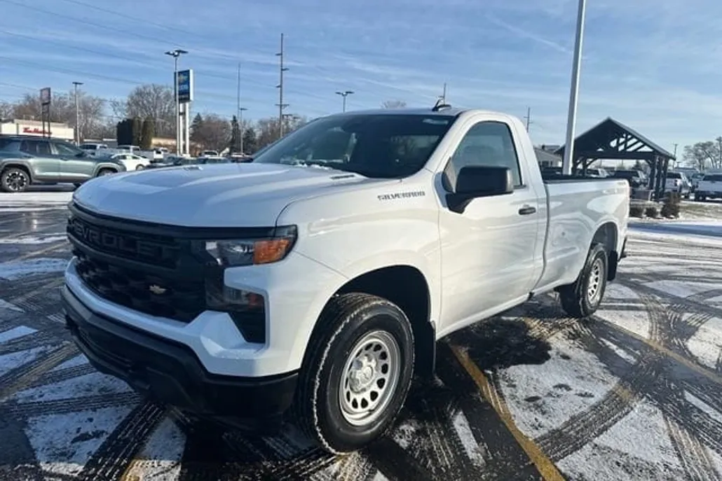 2025 Chevrolet Silverado 1500 photo 1