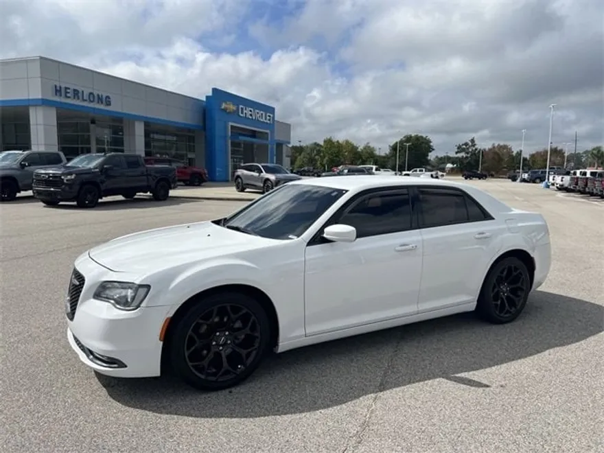 2020 Chrysler 300 S photo 1