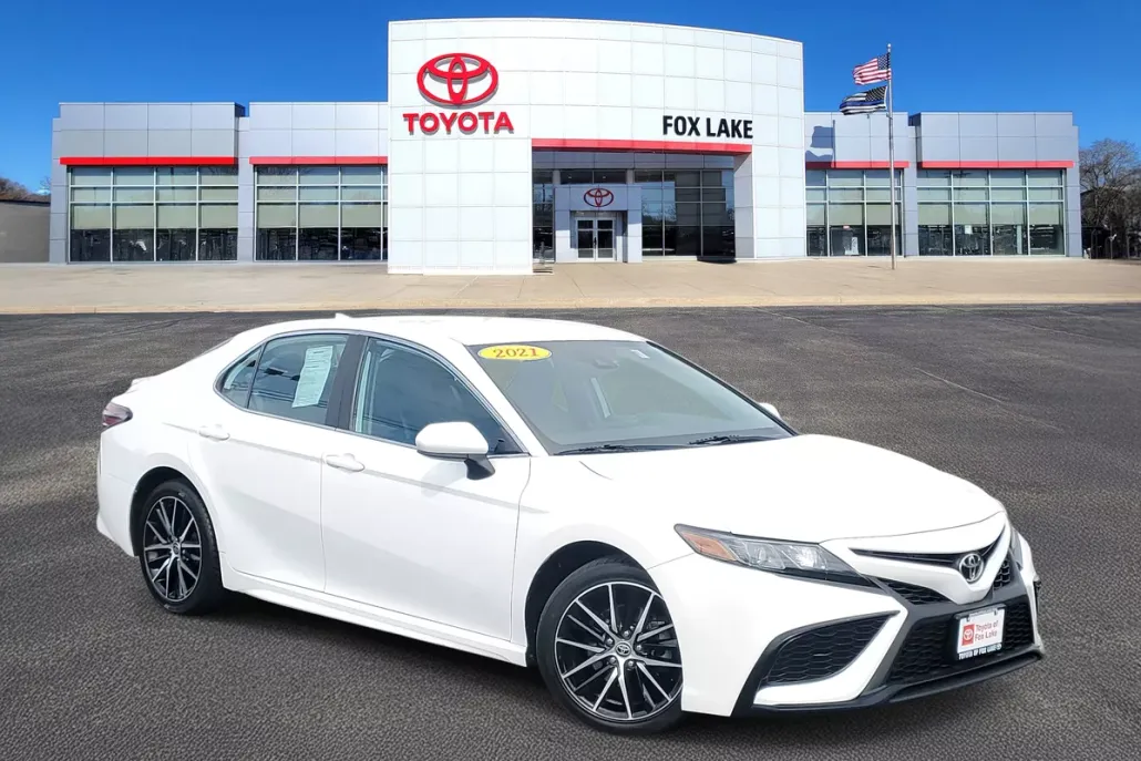 2021 Toyota Camry SE photo 1