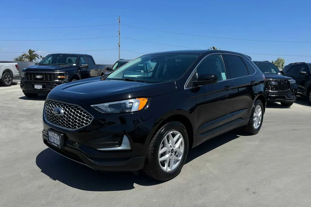 2023 Ford Edge SEL photo 1