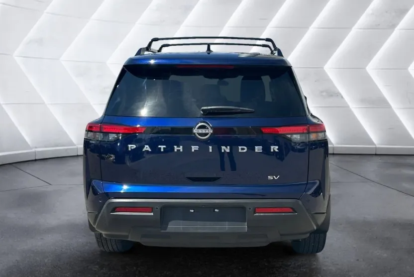 2023 Nissan Pathfinder SV photo 1