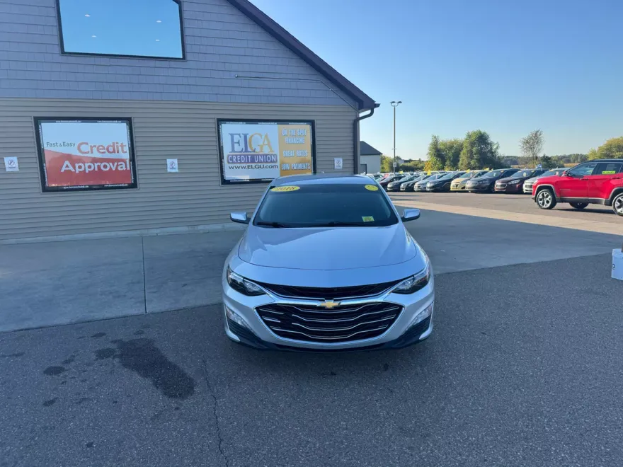 2019 Chevrolet Malibu 1LT photo 1