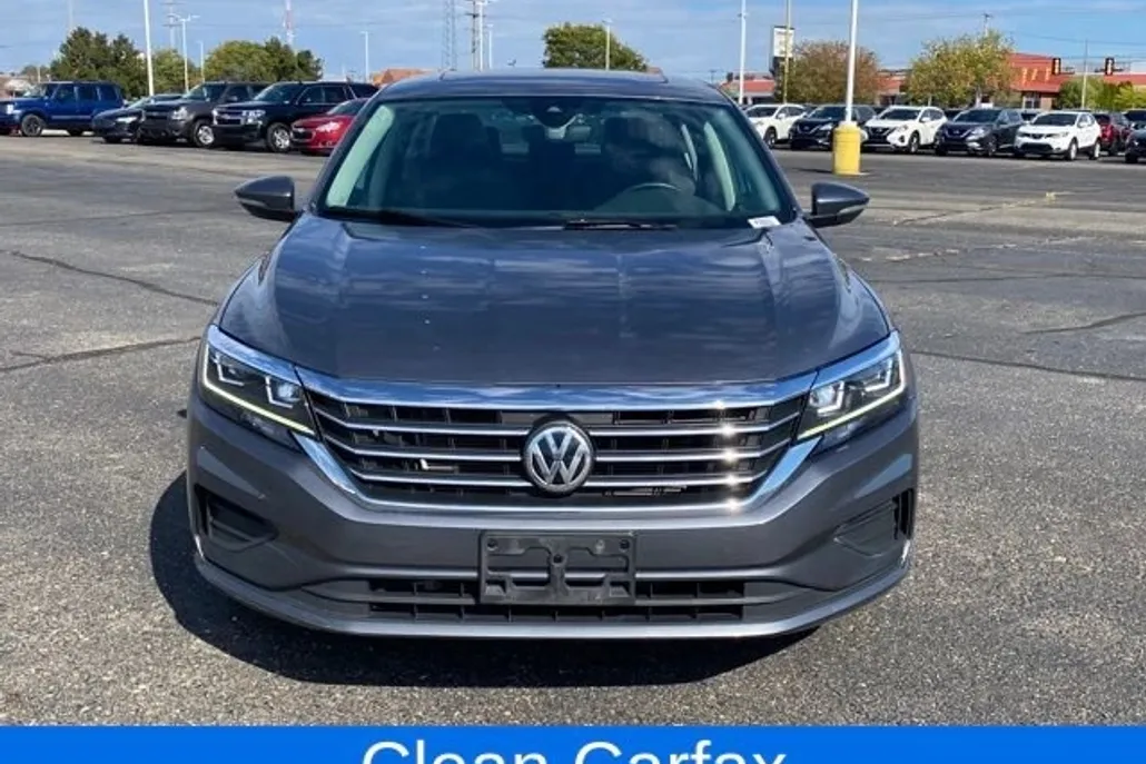 2022 Volkswagen Passat 2.0T Limited photo 1