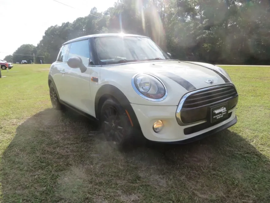 2016 Mini Cooper Hardtop photo 1