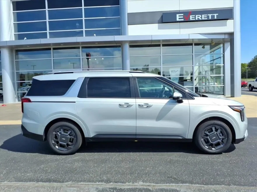 2026 Kia Carnival EX photo 1