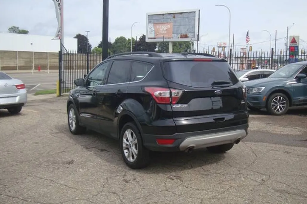 2018 Ford Escape SE photo 1