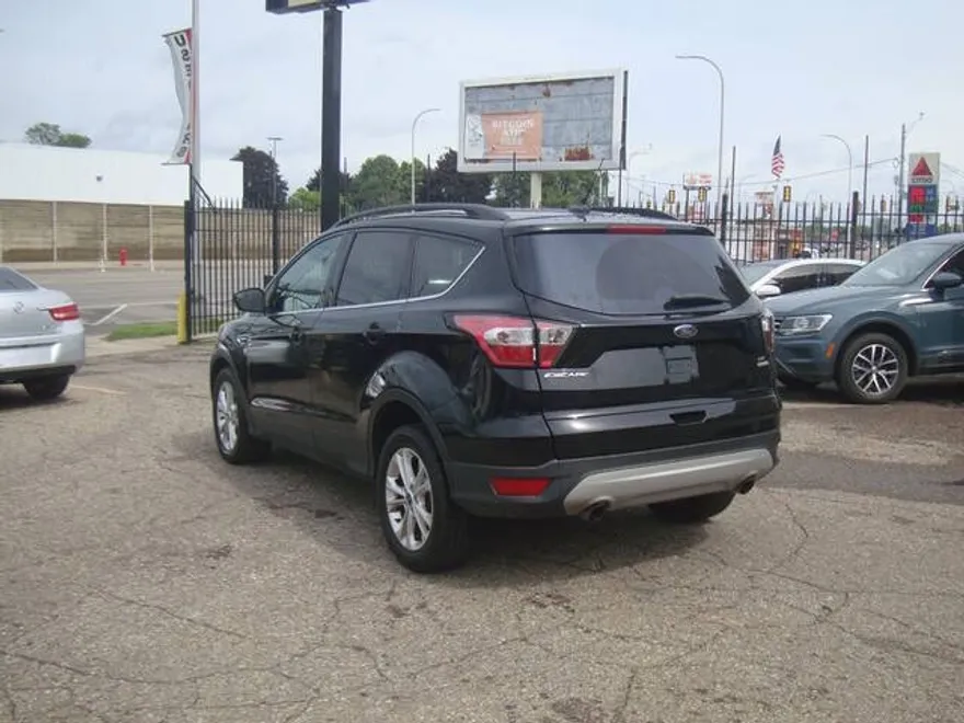 2018 Ford Escape SE photo 1