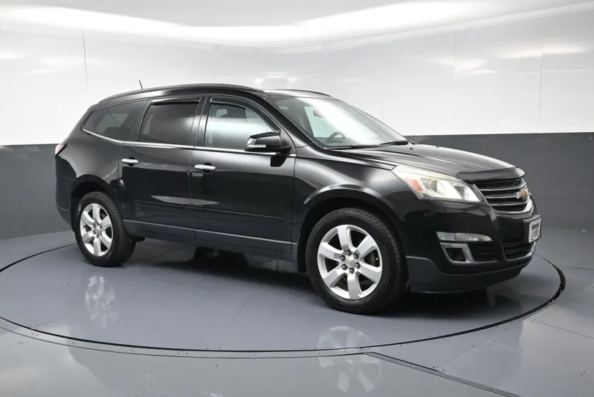 2016 Chevrolet Traverse 1LT photo 1