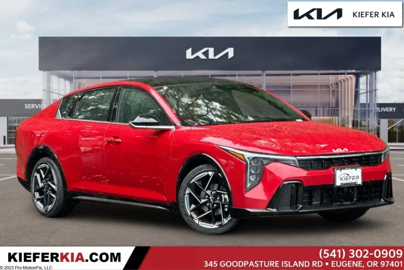 2025 Kia K4 GT-Line photo 1