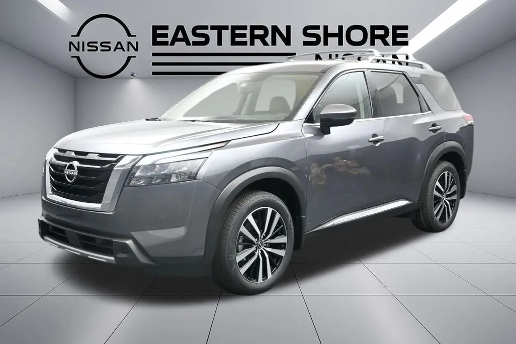 2025 Nissan Pathfinder Platinum photo 1