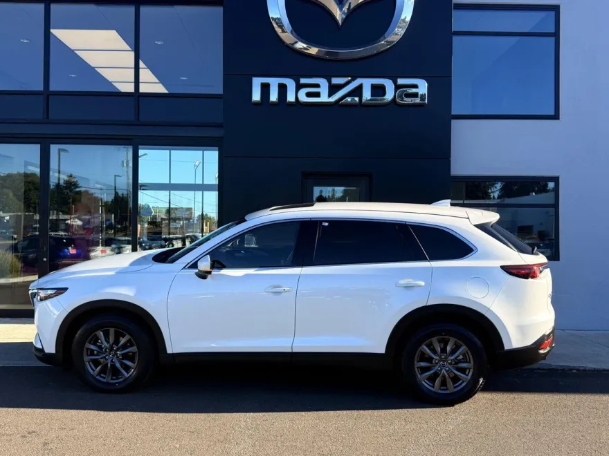 2023 Mazda CX-9 Touring photo 1