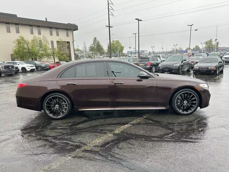 2024 Mercedes Benz S 500 photo 1