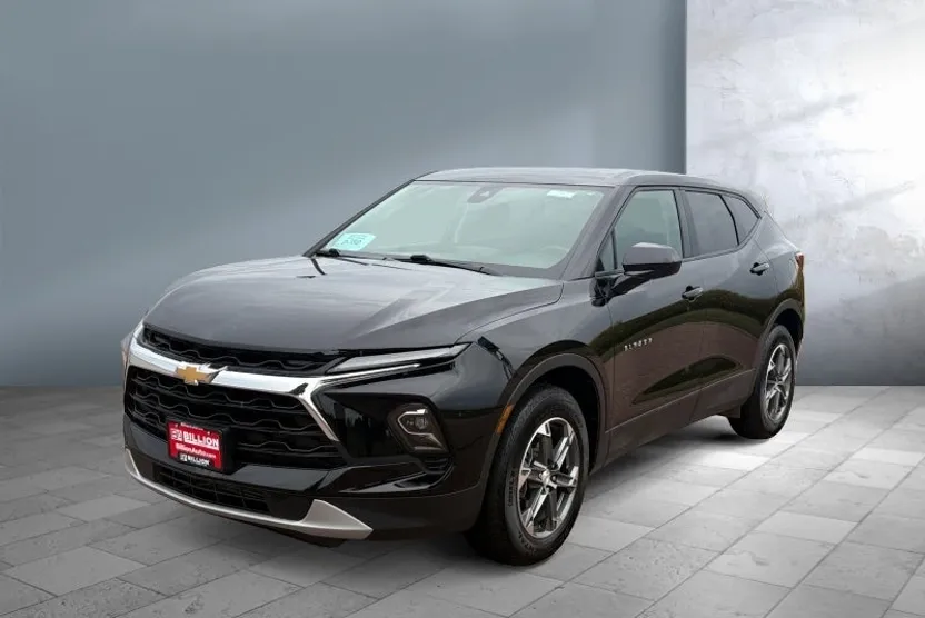 2025 Chevrolet Blazer 2LT photo 1