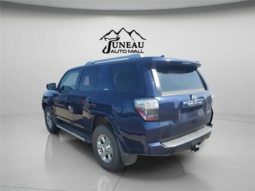 2018 Toyota 4Runner SR5 photo 1