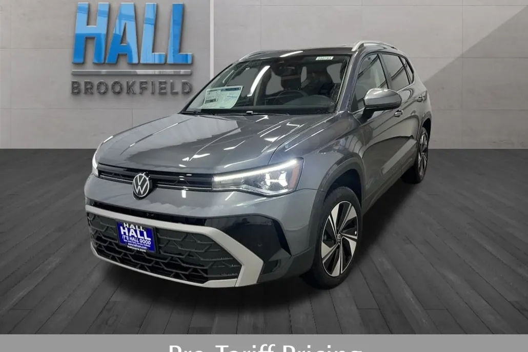 2025 Volkswagen Taos SE photo 1