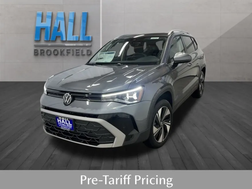 2025 Volkswagen Taos SE photo 1
