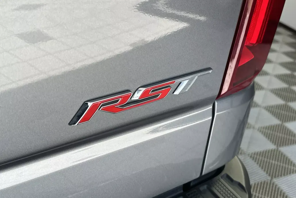 2022 Chevrolet Silverado 1500 RST photo 1