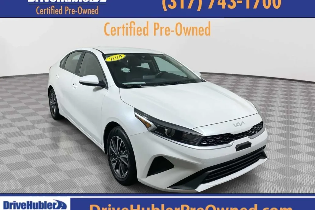 2024 Kia Forte LXS photo 1