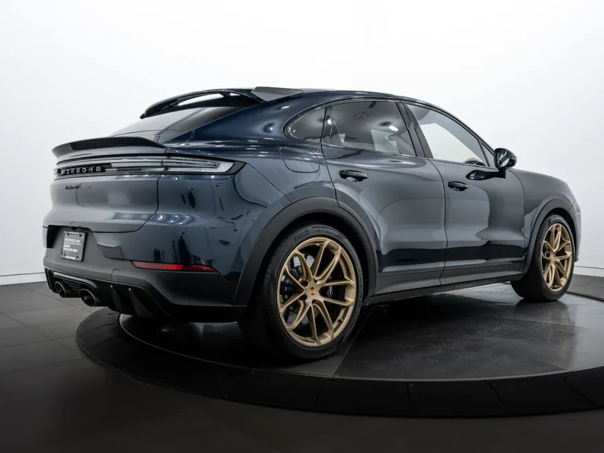 2024 Porsche Cayenne Turbo GT photo 7
