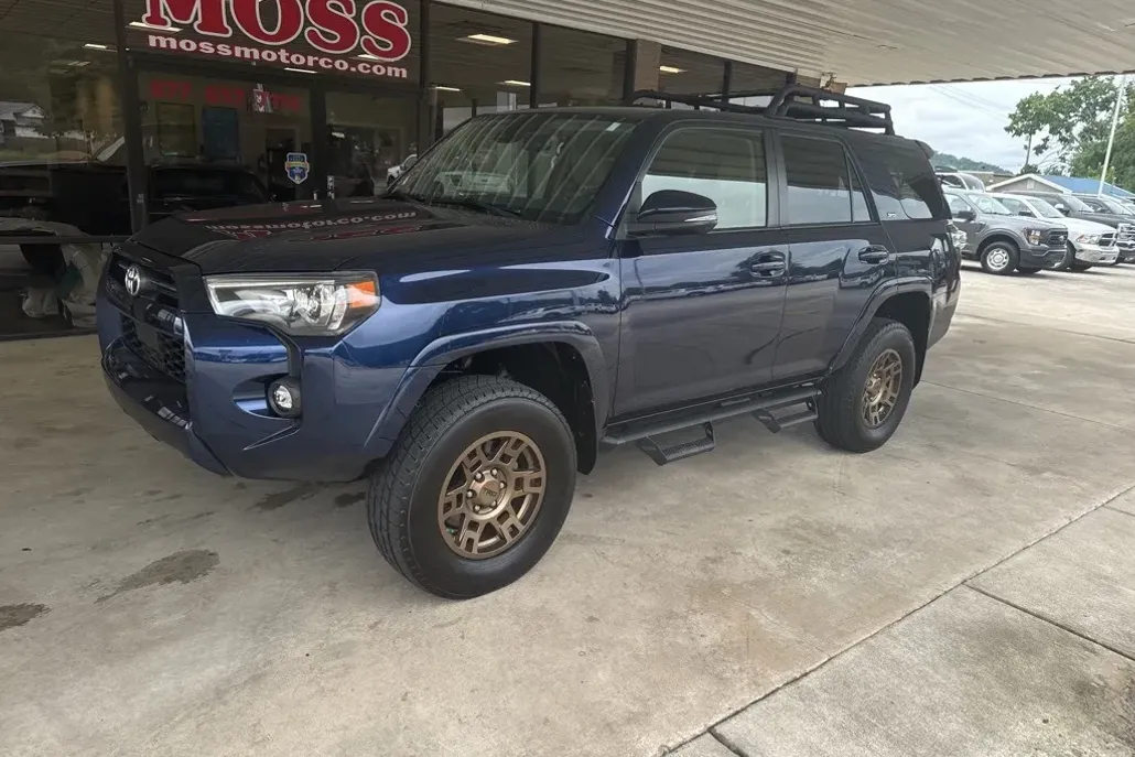 2021 Toyota 4Runner SR5 Premium photo 1