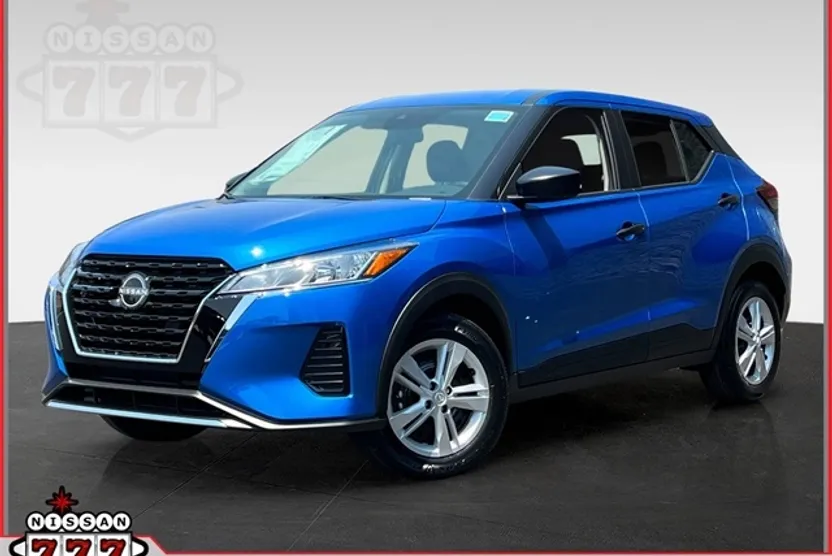 2025 Nissan Kicks Play S photo 1