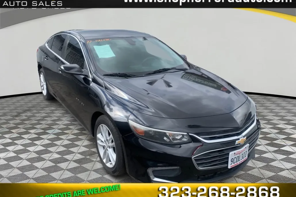 2017 Chevrolet Malibu 1LT photo 1