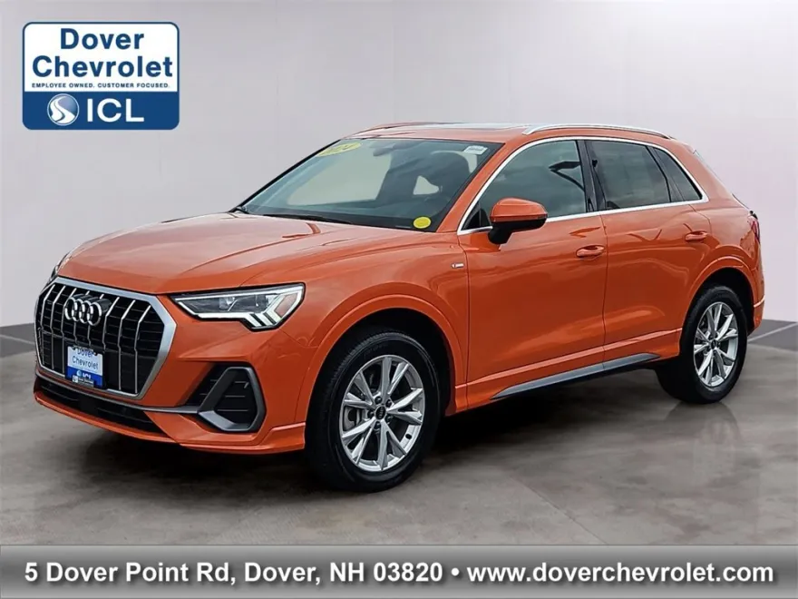 2024 Audi Q3 S line Premium photo 1