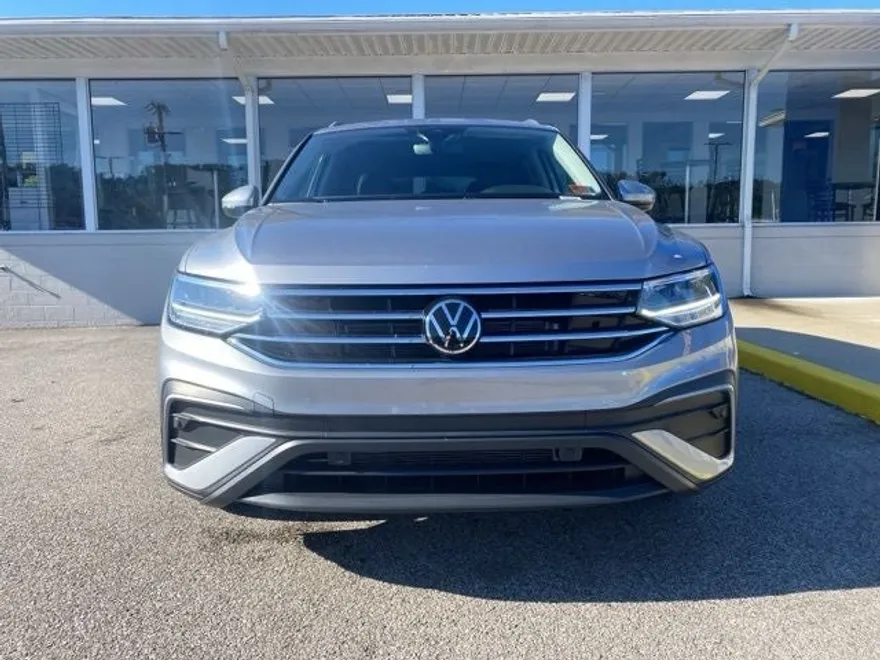 2024 Volkswagen Tiguan SE Wolfsburg Edition photo 1