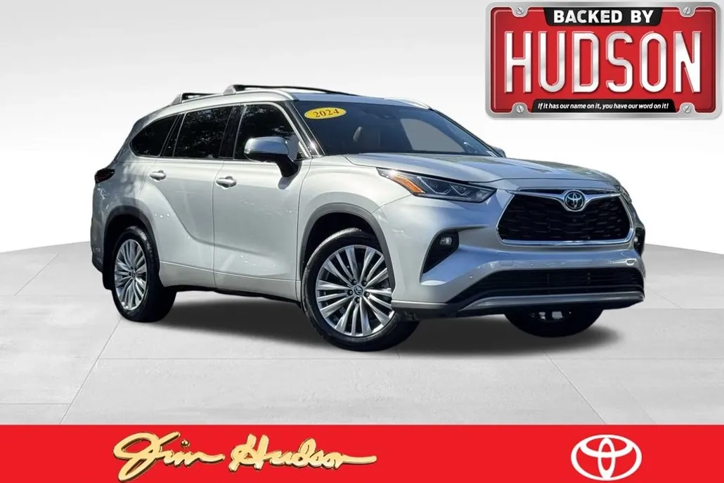2024 Toyota Highlander Platinum photo 1