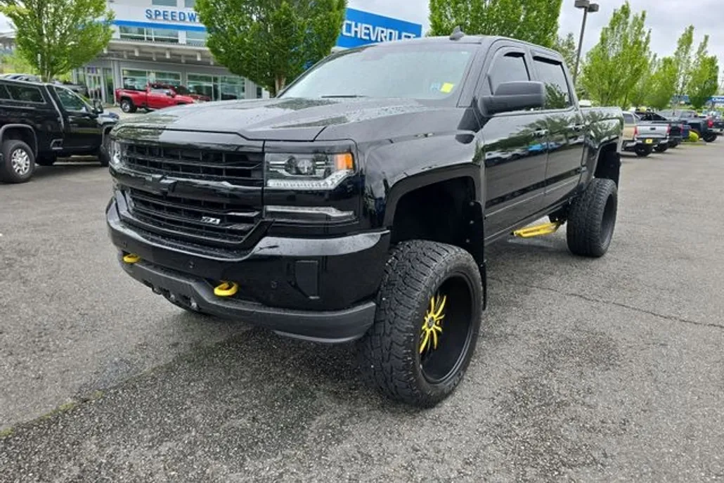 2017 Chevrolet Silverado 1500 LTZ photo 1