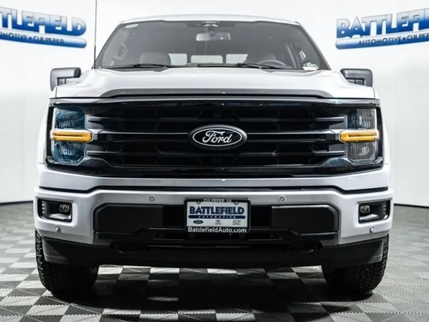 2025 Ford F-150 XLT photo 2