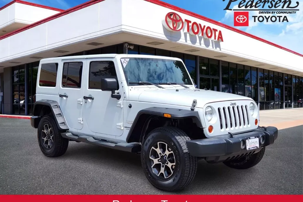 2012 Jeep Wrangler Unlimited Sahara photo 1