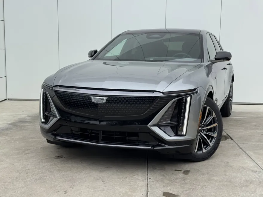 2025 Cadillac Lyriq Sport photo 1