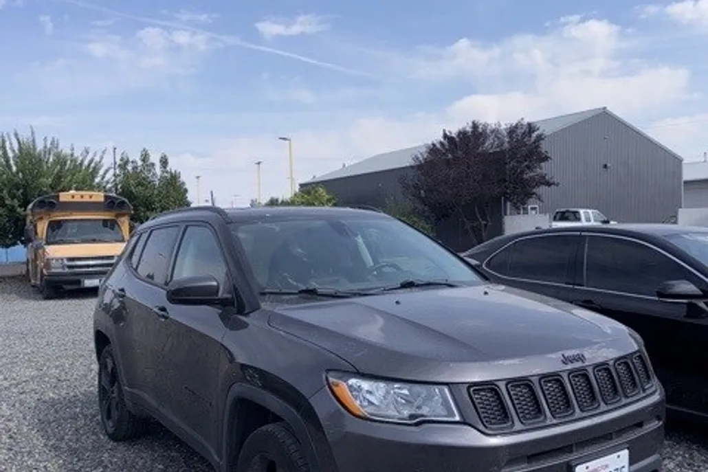 2018 Jeep Compass Latitude photo 1
