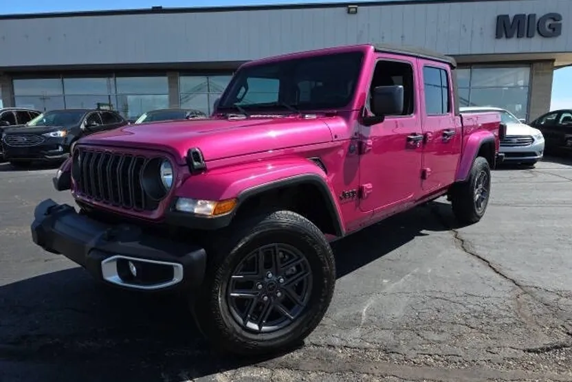2024 Jeep Gladiator Sport photo 1