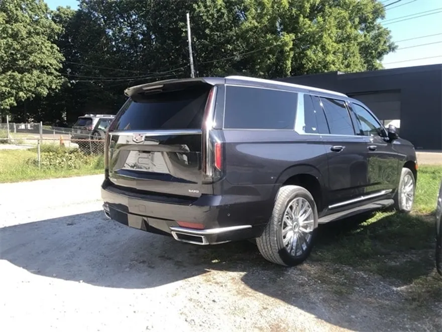 2022 Cadillac Escalade ESV Premium Luxury photo 1