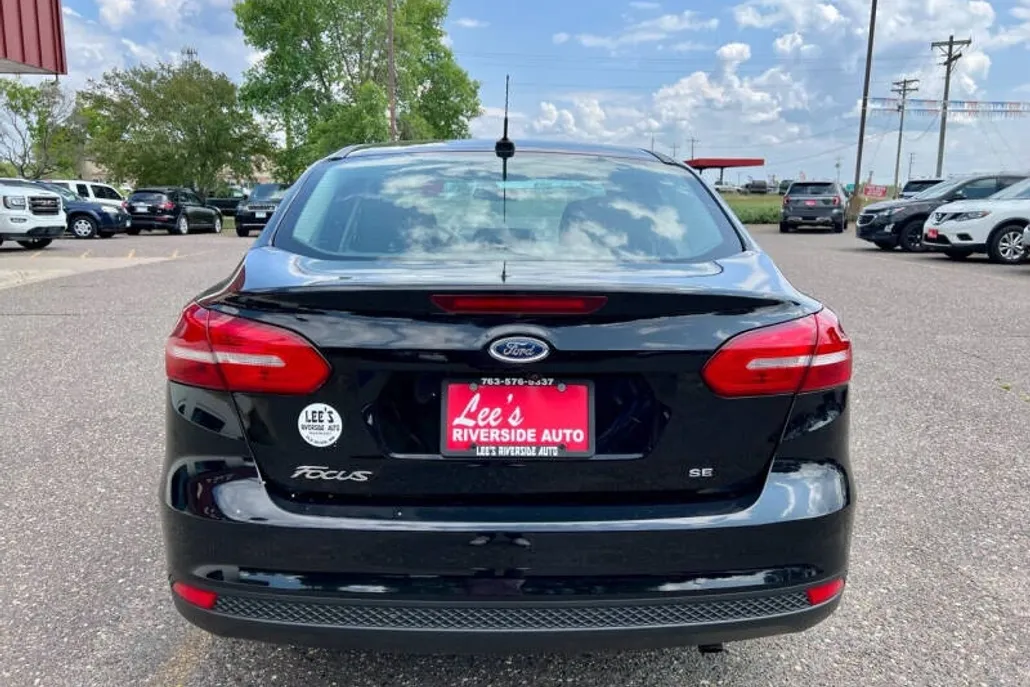 2018 Ford Focus SE photo 1
