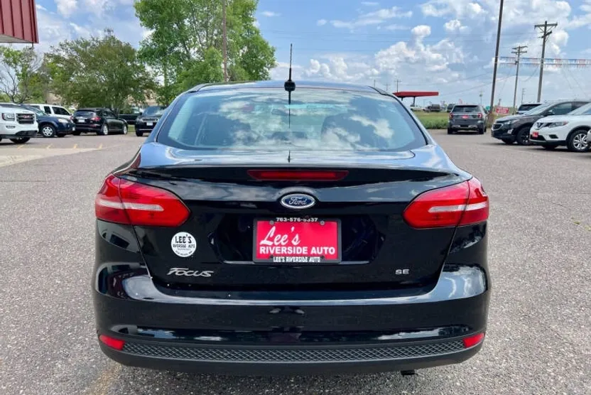 2018 Ford Focus SE photo 1