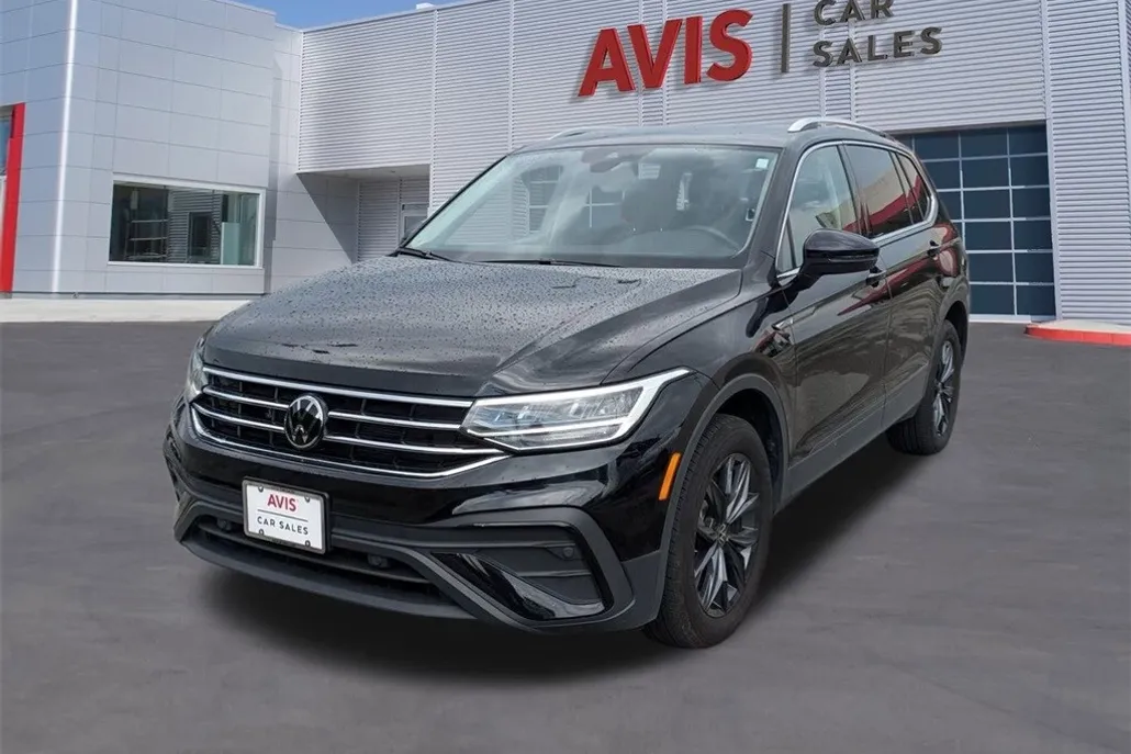 2024 Volkswagen Tiguan SE Wolfsburg Edition photo 1