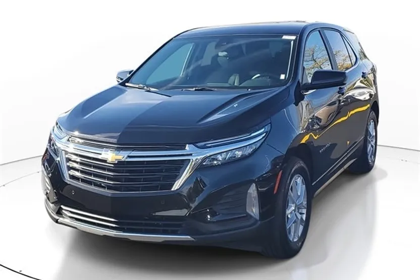 2022 Chevrolet Equinox LT photo 1