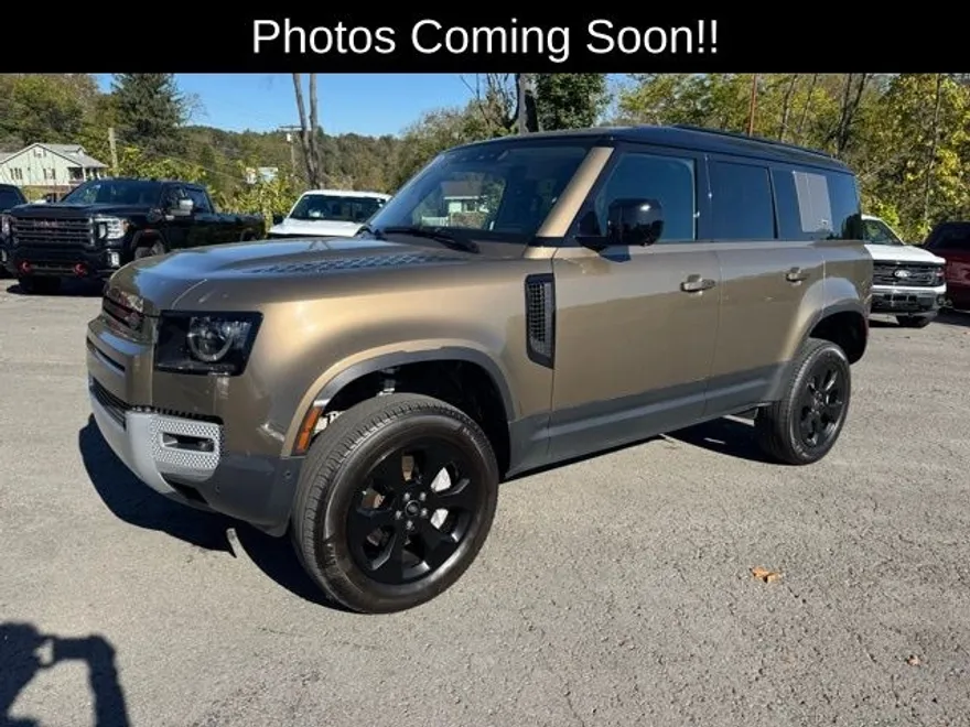2020 Land Rover Defender SE photo 1