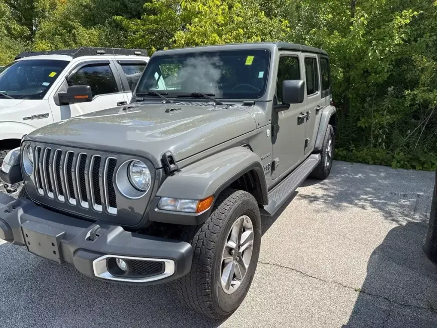 2021 Jeep Wrangler Unlimited Sahara photo 1