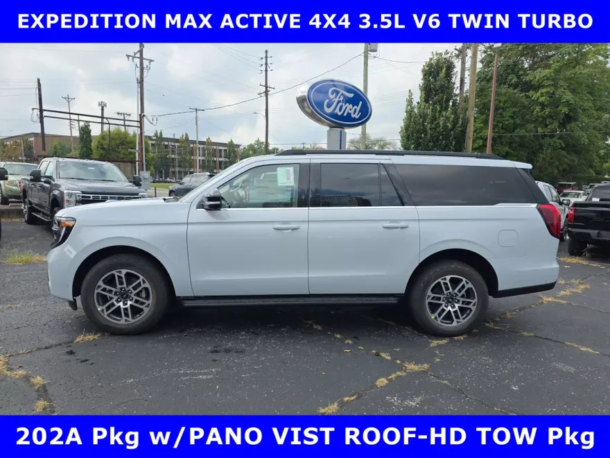 2025 Ford Expedition MAX photo 1
