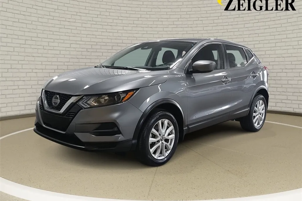 2022 Nissan Rogue Sport S photo 1
