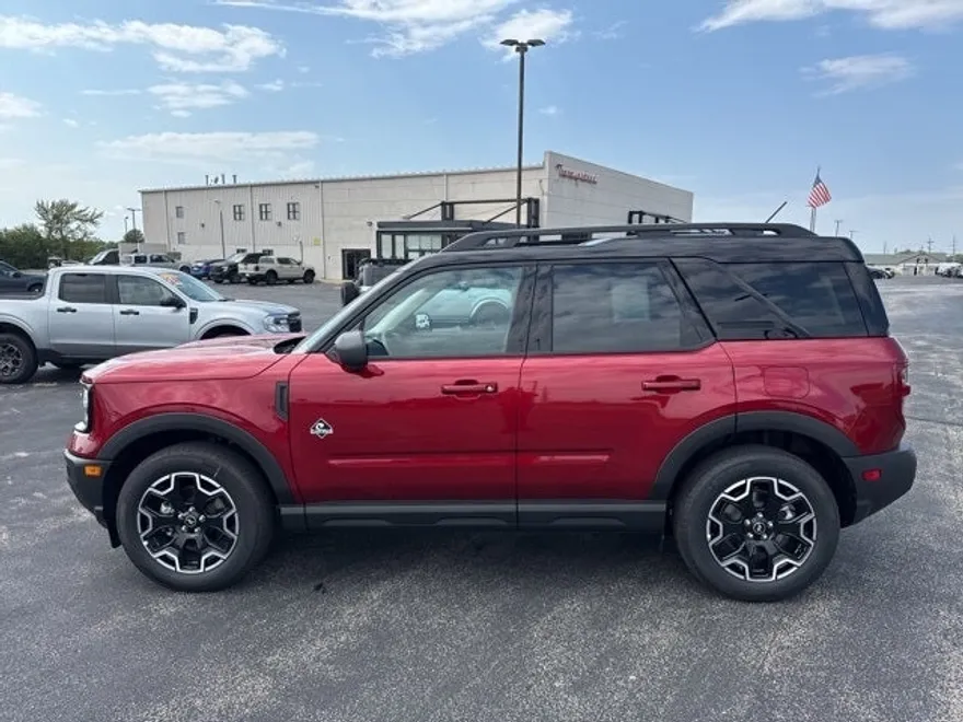 2025 Ford Bronco Sport Outer Banks photo 1