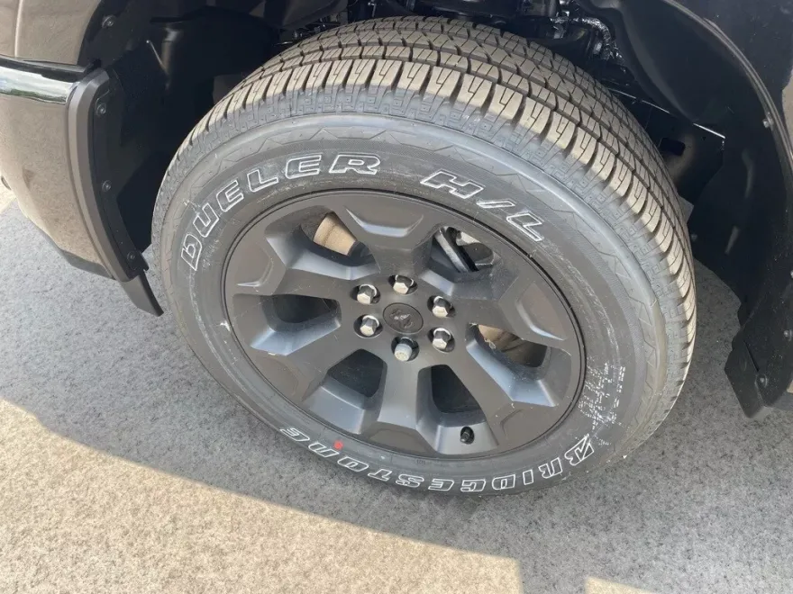 2025 Ram 1500 Big Horn photo 1