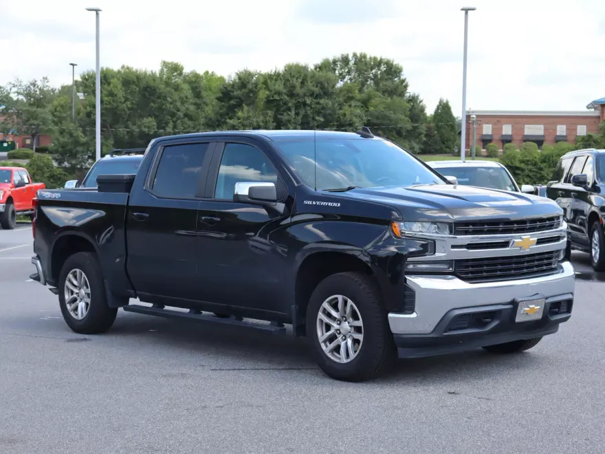 2020 Chevrolet Silverado 1500 LT photo 1