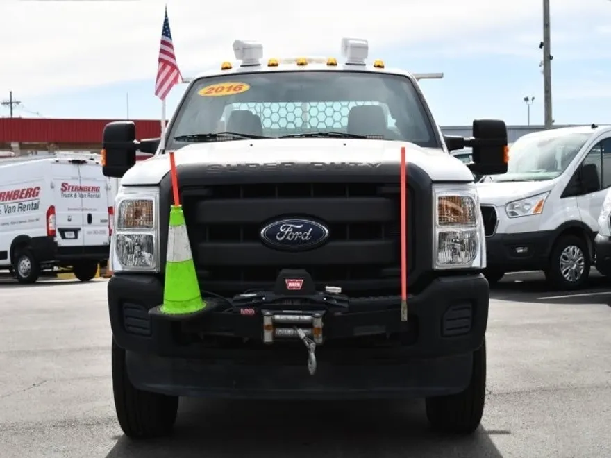 2016 Ford F-350 XL photo 1