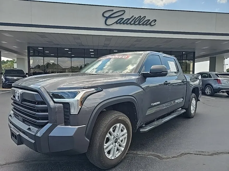 2024 Toyota Tundra SR5 photo 1
